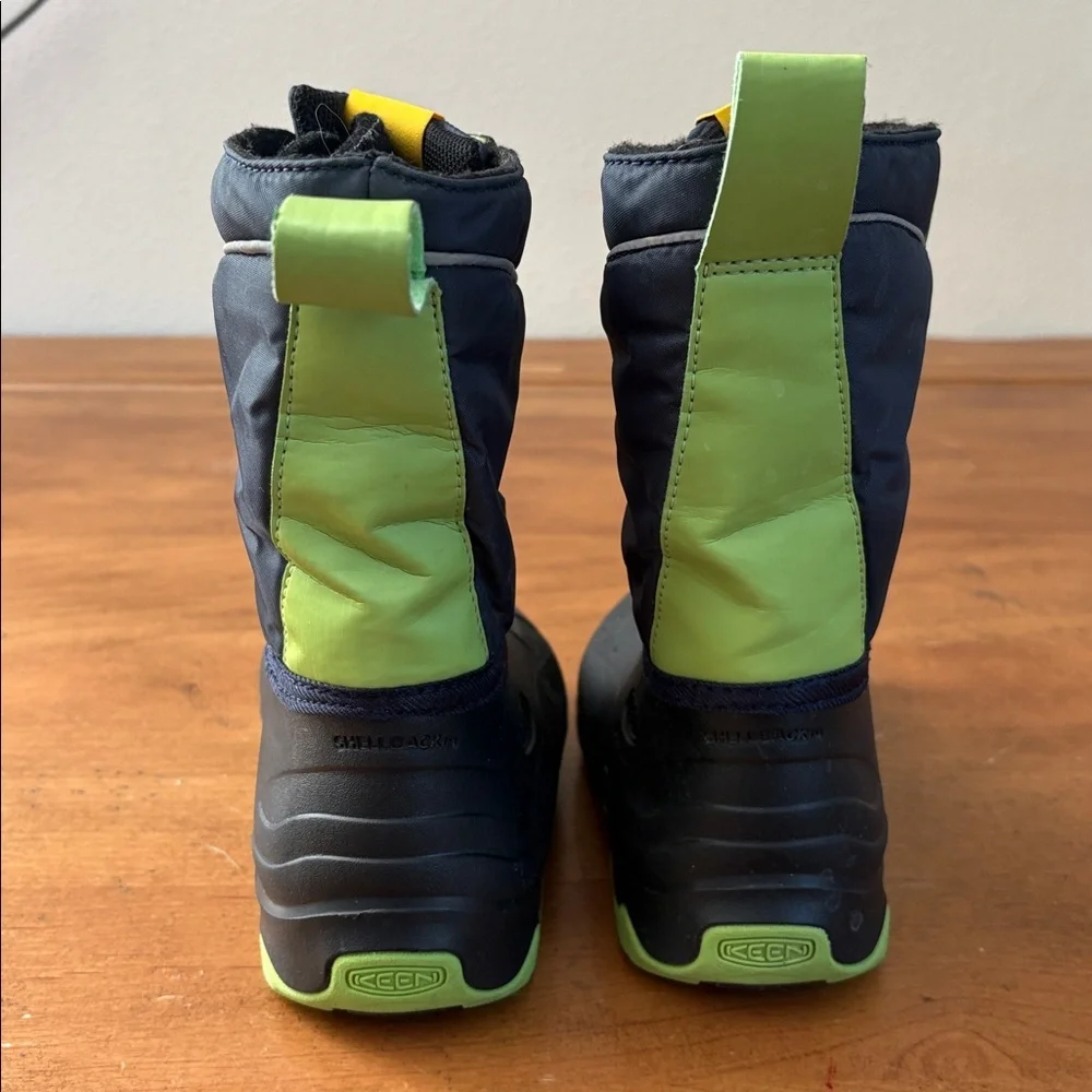 Keen Lumi Kids' Black and Lime Lined Snow Boots Size 10